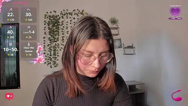 Noellesable online show from 09-26-25, 05:17