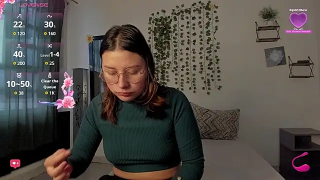 Noellesable online show from 09-27-25, 05:29