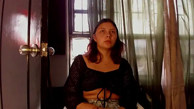 Noellesable online show from 11-19-25, 05:13