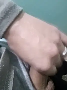 Snapshot of Steve98768 chatting on 12-07-24, 12:19 Steve98768 online show from 12-07-24, 12:19