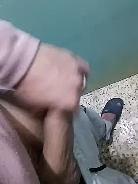 Snapshot of Steve98768 chatting on 12-14-24, 01:17 Steve98768 online show from 12-14-24, 01:17