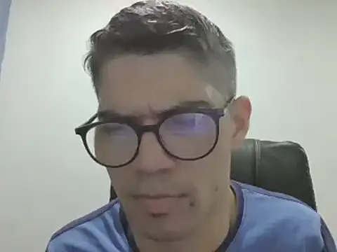 Snapshot of DiGabriel chatting on 12-02-24, 06:30 DiGabriel online show from 12-02-24, 06:30