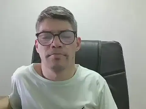 Snapshot of DiGabriel chatting on 12-02-24, 07:27 DiGabriel online show from 12-02-24, 07:27