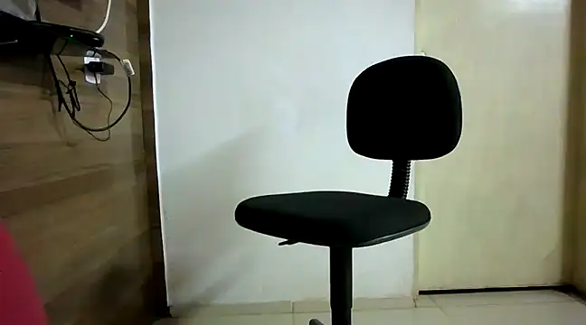 Snapshot of DiGabriel chatting on 12-17-24, 12:12 DiGabriel online show from 12-17-24, 12:12