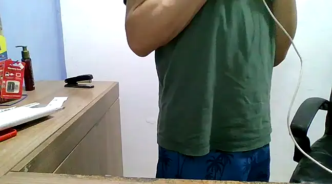 Snapshot of DiGabriel chatting on 02-07-25, 02:50 DiGabriel online show from 02-07-25, 02:50