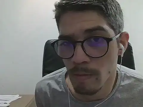 Snapshot of DiGabriel chatting on 09-12-25, 06:30 DiGabriel online show from 09-12-25, 06:30