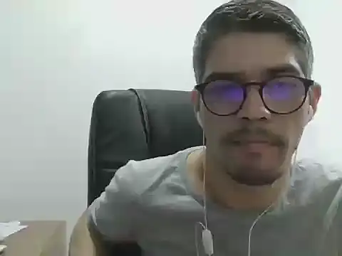 Snapshot of DiGabriel chatting on 09-13-25, 06:35 DiGabriel online show from 09-13-25, 06:35