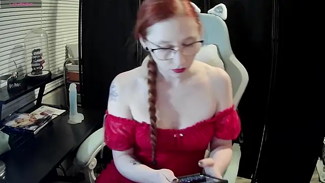 LilyFoxxx online show from 02-07-25, 04:06