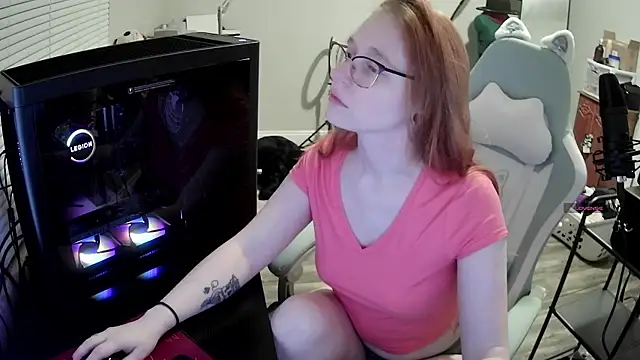 LilyFoxxx online show from 11-07-25, 04:23