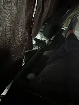 Snapshot of kyatsu23 chatting on 10-31-25, 03:40 kyatsu23 online show from 10-31-25, 03:40