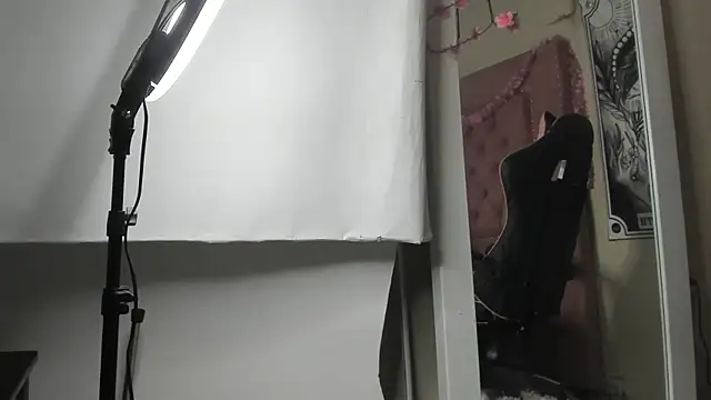 ened nessa online show from 02-28-25, 07:05