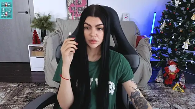 Snapshot of Tiffany_lab chatting on 01-06-26, 12:53 Tiffany lab online show from 01-06-26, 12:53