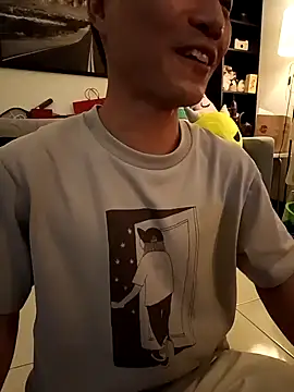 Snapshot of chiata410 chatting on 10-10-25, 12:48 chiata410 online show from 10-10-25, 12:48