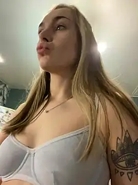 Snapshot of Burning_girlss chatting on 12-14-24, 09:40 Burning girlss online show from 12-14-24, 09:40