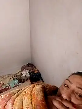 Snapshot of Osha10 chatting on 12-11-24, 11:21 Osha10 online show from 12-11-24, 11:21