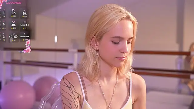 lolly pie online show from 10-10-25, 03:55