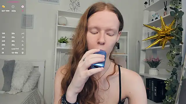 Snapshot of ZaraBluitt chatting on 06-14-26, 08:49 ZaraBluitt online show from 06-14-26, 08:49