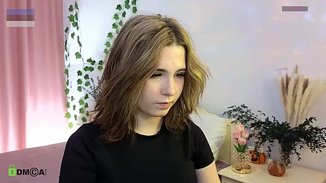 Snapshot of Inessa_Holiday chatting on 12-05-25, 04:36 Inessa Holiday online show from 12-05-25, 04:36