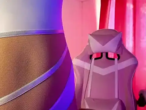 Snapshot of Sweet_xuee18 chatting on 12-17-24, 09:16 Sweet xuee18 online show from 12-17-24, 09:16