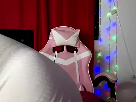 Snapshot of Sweet_xuee18 chatting on 01-18-25, 12:24 Sweet xuee18 online show from 01-18-25, 12:24