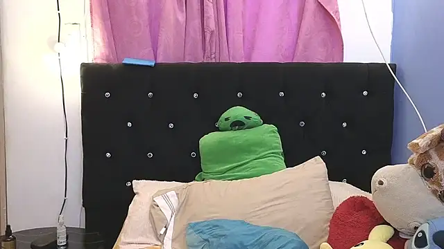 Sweet xuee18 online show from 07-24-26, 11:36
