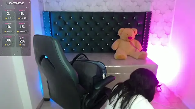 Sofi hot 4m online show from 10-06-25, 12:46