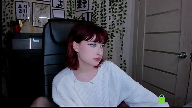 Snapshot of ElizaNik_ chatting on 06-11-26, 09:46 ElizaNik online show from 06-11-26, 09:46