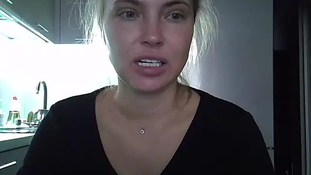 Lucky Anna online show from 09-27-25, 06:07