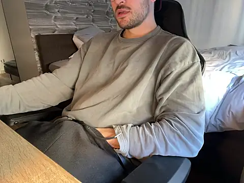 taallguyy 196 online show from 03-20-25, 10:54