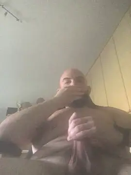 Snapshot of Polipo85 chatting on 06-24-26, 03:33 Polipo85 online show from 06-24-26, 03:33