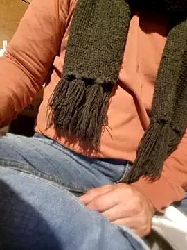 Snapshot of abdierkader chatting on 11-23-25, 04:56 abdierkader online show from 11-23-25, 04:56