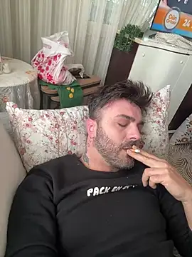 Snapshot of hot_man_eray chatting on 02-21-25, 10:28 hot man eray online show from 02-21-25, 10:28