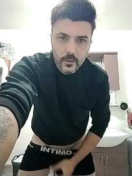 Snapshot of hot_man_eray chatting on 11-02-25, 03:47 hot man eray online show from 11-02-25, 03:47