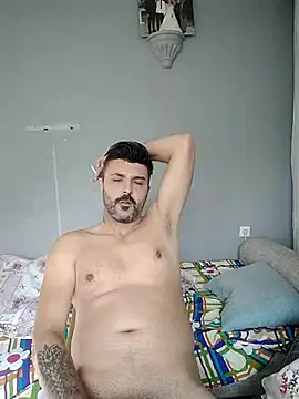 Snapshot of hot_man_eray chatting on 11-13-25, 08:35 hot man eray online show from 11-13-25, 08:35