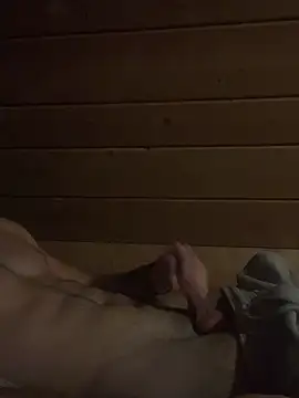 Snapshot of thehotone__ chatting on 10-25-25, 07:08 thehotone online show from 10-25-25, 07:08