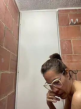 Snapshot of Goddess-Love- chatting on 02-03-25, 01:19 Goddess-Love- online show from 02-03-25, 01:19
