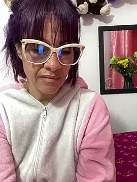 Snapshot of Goddess-Love- chatting on 03-15-25, 09:19 Goddess-Love- online show from 03-15-25, 09:19