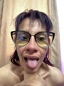 Snapshot of Goddess-Love- chatting on 09-29-25, 11:26 Goddess-Love- online show from 09-29-25, 11:26