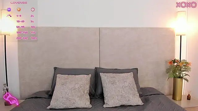 Saori newman online show from 12-15-25, 11:58