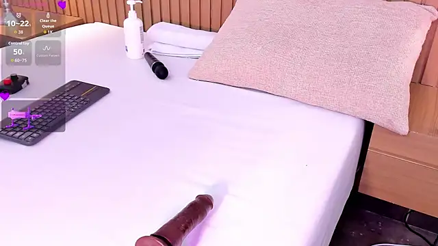 sexy mich 18 online show from 12-22-25, 03:58