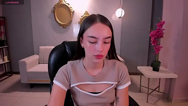 Snapshot of KaiaFerreira chatting on 02-19-25, 11:49 KaiaFerreira online show from 02-19-25, 11:49