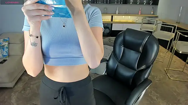 Snapshot of KaiaFerreira chatting on 09-21-25, 12:18 KaiaFerreira online show from 09-21-25, 12:18