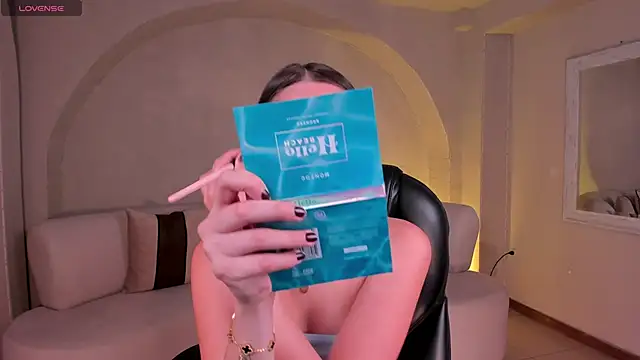 Snapshot of KaiaFerreira chatting on 10-18-25, 12:39 KaiaFerreira online show from 10-18-25, 12:39