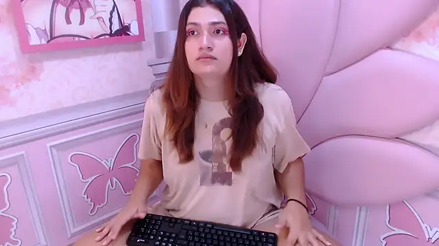 Snapshot of Valery_Maravilla_ chatting on 12-23-24, 12:19 Valery Maravilla online show from 12-23-24, 12:19