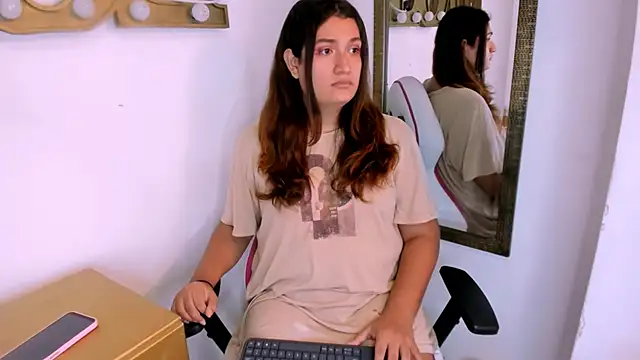 Snapshot of Valery_Maravilla_ chatting on 01-05-25, 08:10 Valery Maravilla online show from 01-05-25, 08:10