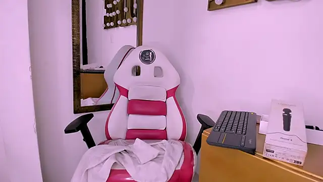 Snapshot of Valery_Maravilla_ chatting on 02-07-25, 10:41 Valery Maravilla online show from 02-07-25, 10:41