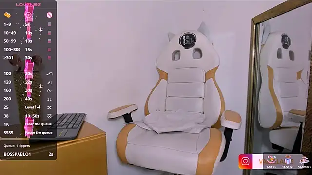 Snapshot of Valery_Maravilla_ chatting on 03-14-25, 10:07 Valery Maravilla online show from 03-14-25, 10:07