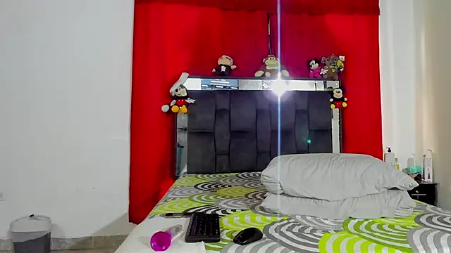 chloe vasquez710 online show from 01-06-25, 07:35