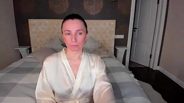 Snapshot of AllisonWilliams chatting on 12-13-24, 06:16 AllisonWilliams online show from 12-13-24, 06:16