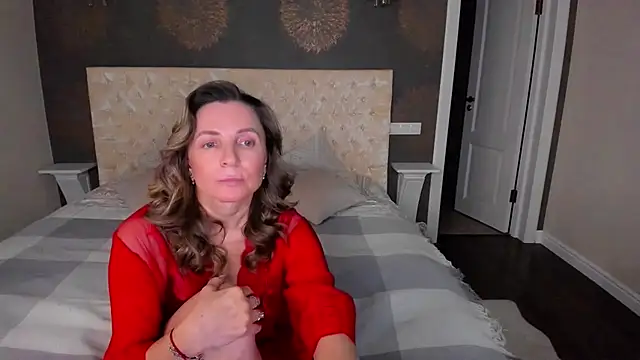 Snapshot of AllisonWilliams chatting on 12-15-24, 06:26 AllisonWilliams online show from 12-15-24, 06:26